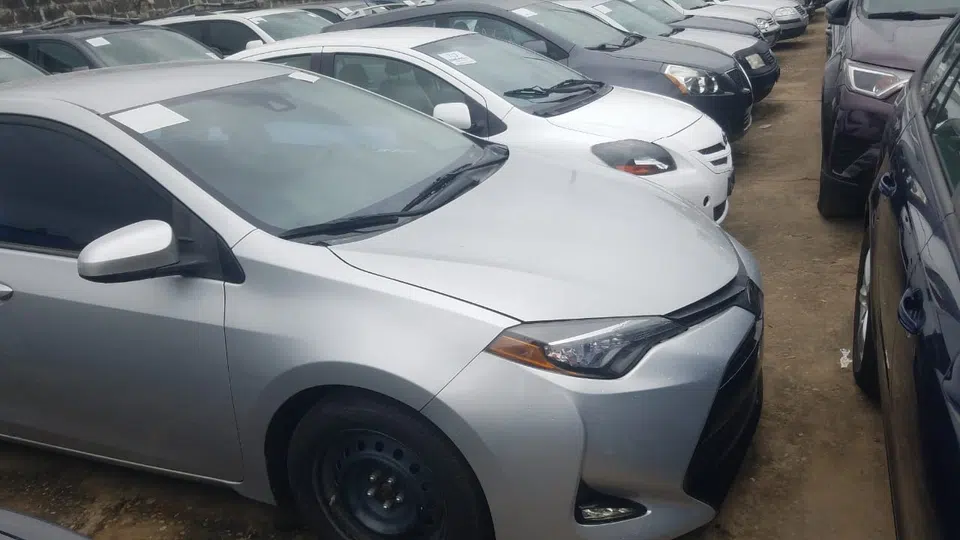 2018 Toyota Corolla — photo 2