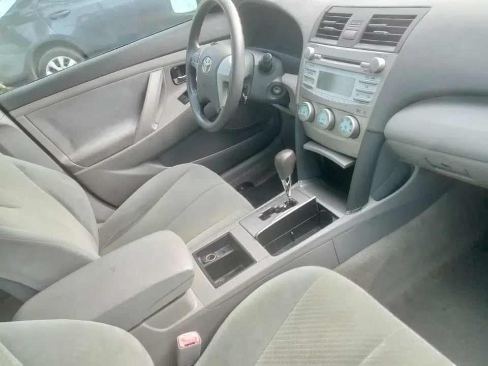 2007 Toyota Camry — photo 2