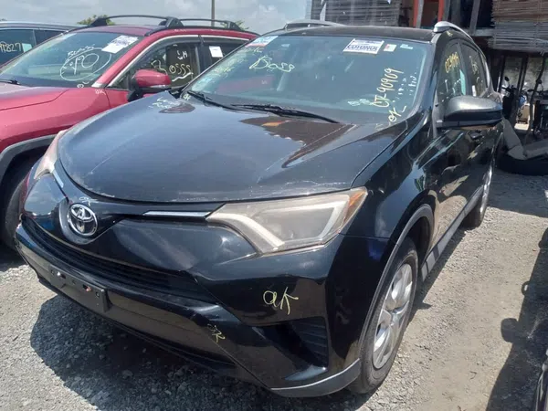 2016 Toyota Rav4 photos, price and features