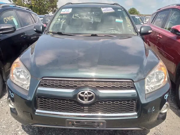 2012 Toyota Rav4 photos, price and features