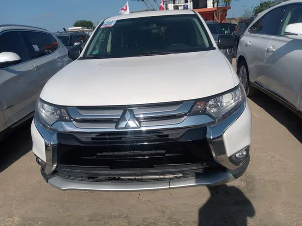2016 Mitsubishi Outlander – photos, prix et caractéristiques