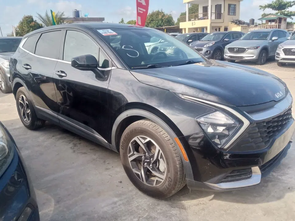 2023 Kia Sportage — photo 3
