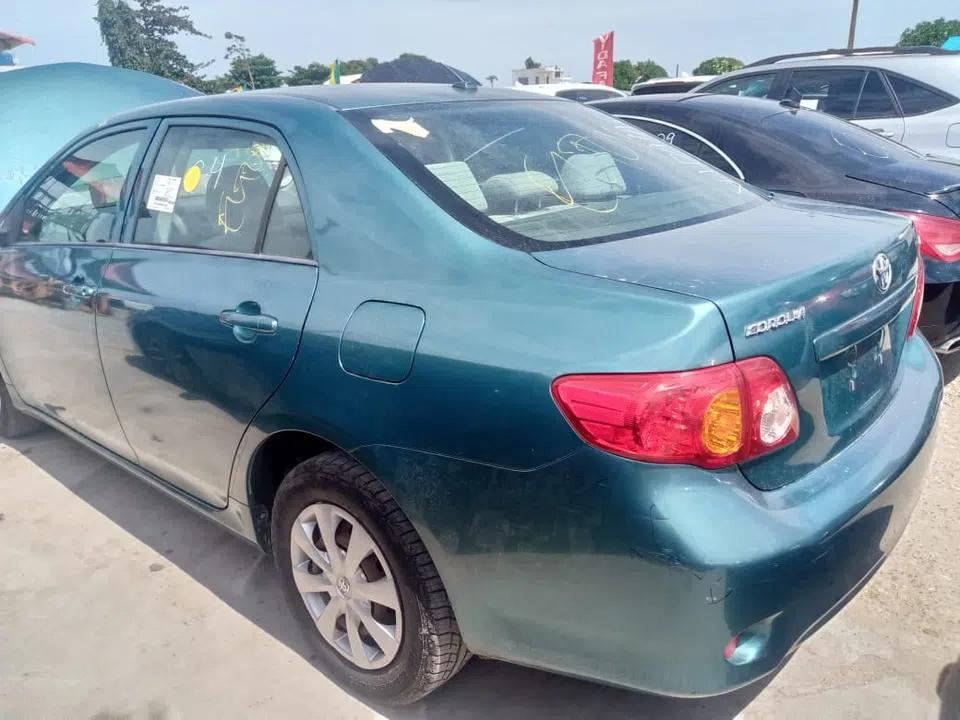 2009 Toyota Corolla — véhicule vendu — photo 2