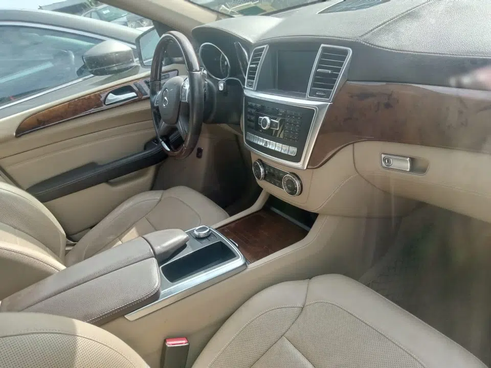 2015 Mercedes-Benz Ml-Class — photo 3