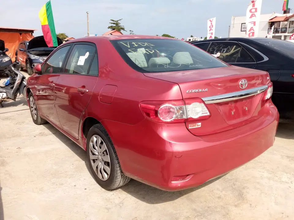 2012 Toyota Corolla — photo 3