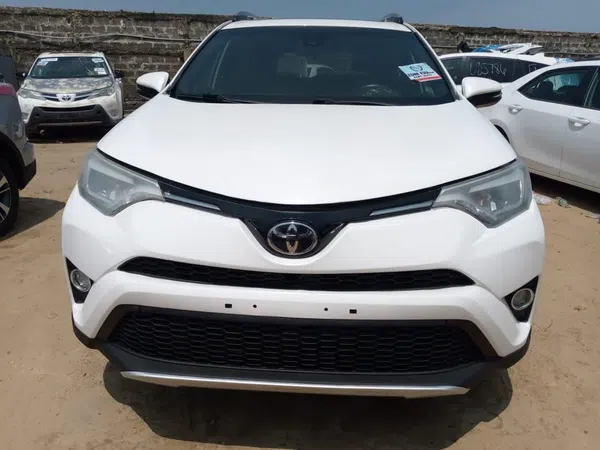 2017 Toyota Rav4 – photos, prix et caractéristiques