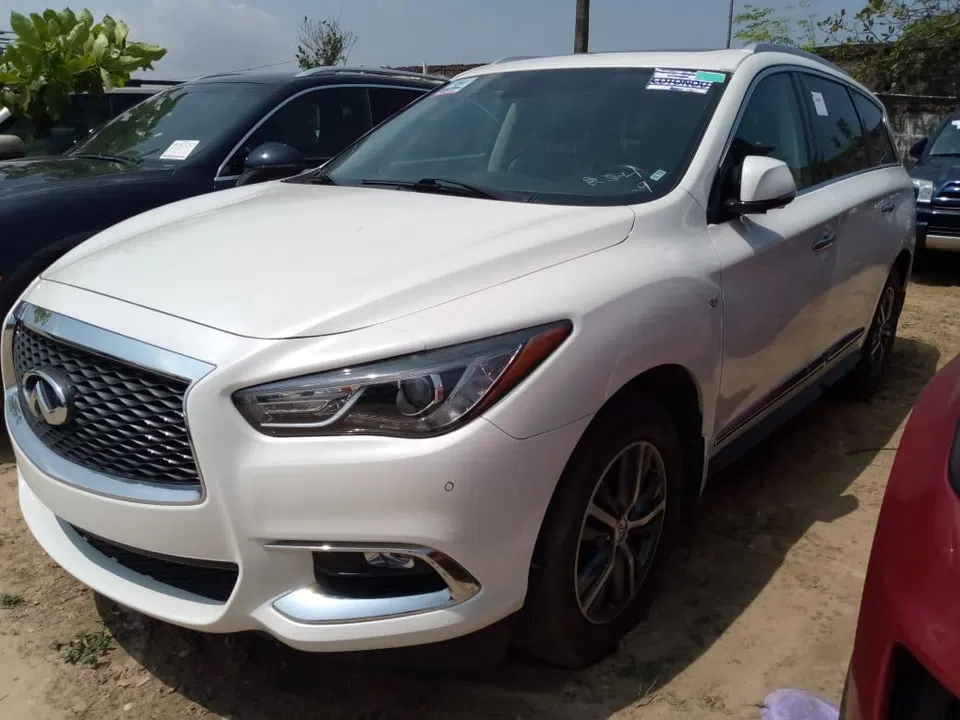 2017 Infiniti Qx60 — photo 2