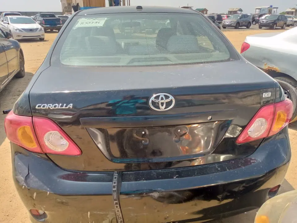 2009 Toyota Corolla — photo 3