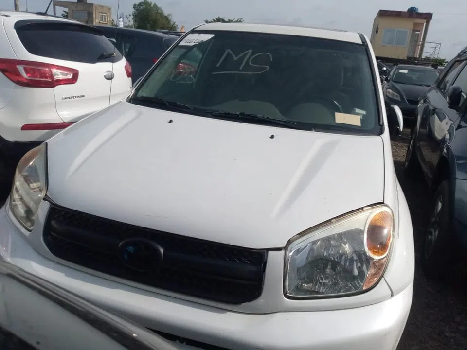 2005 Toyota Rav4 — photo 3