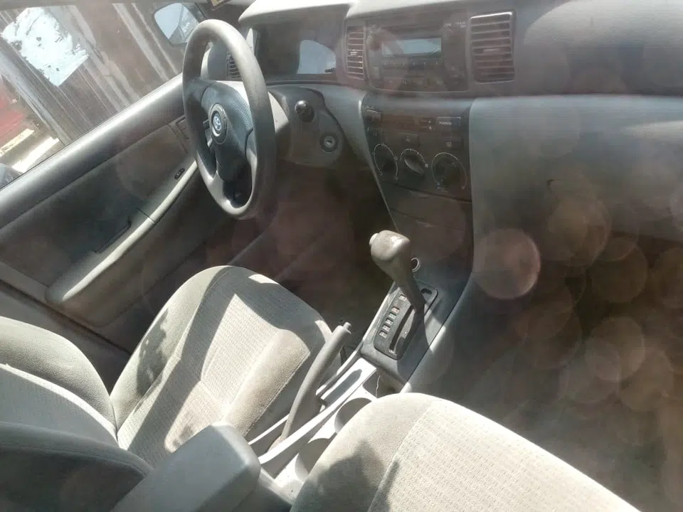 2006 Toyota Corolla — photo 2