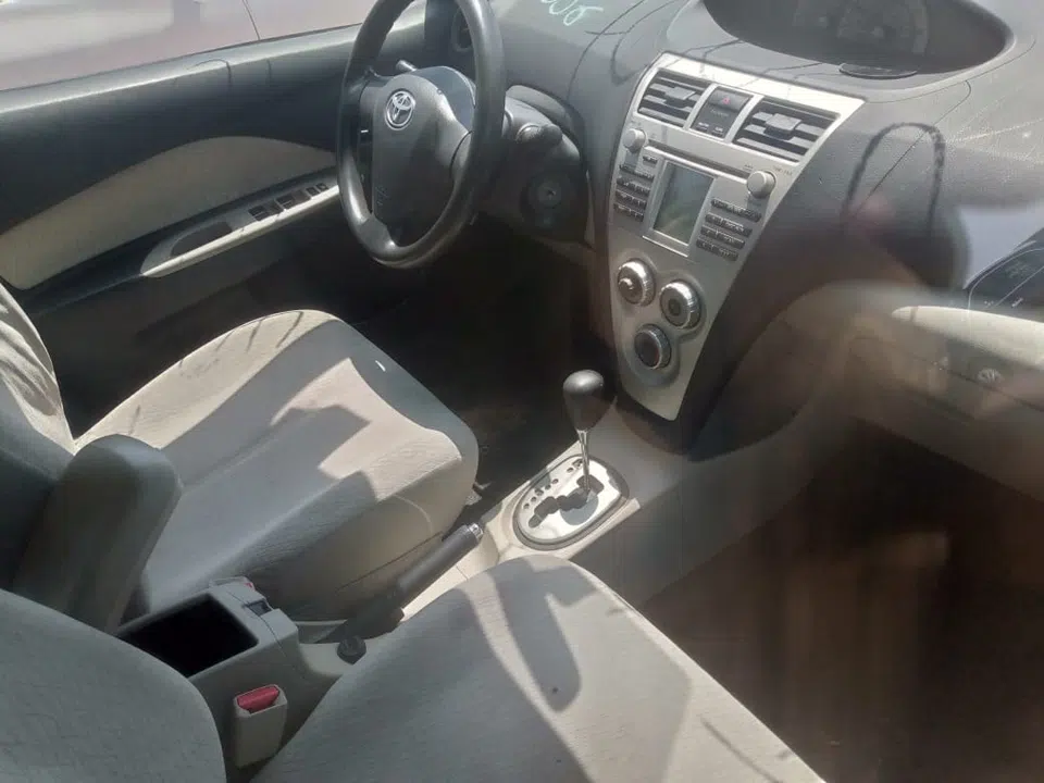 2007 Toyota Yaris — sold vehicle — photo 2