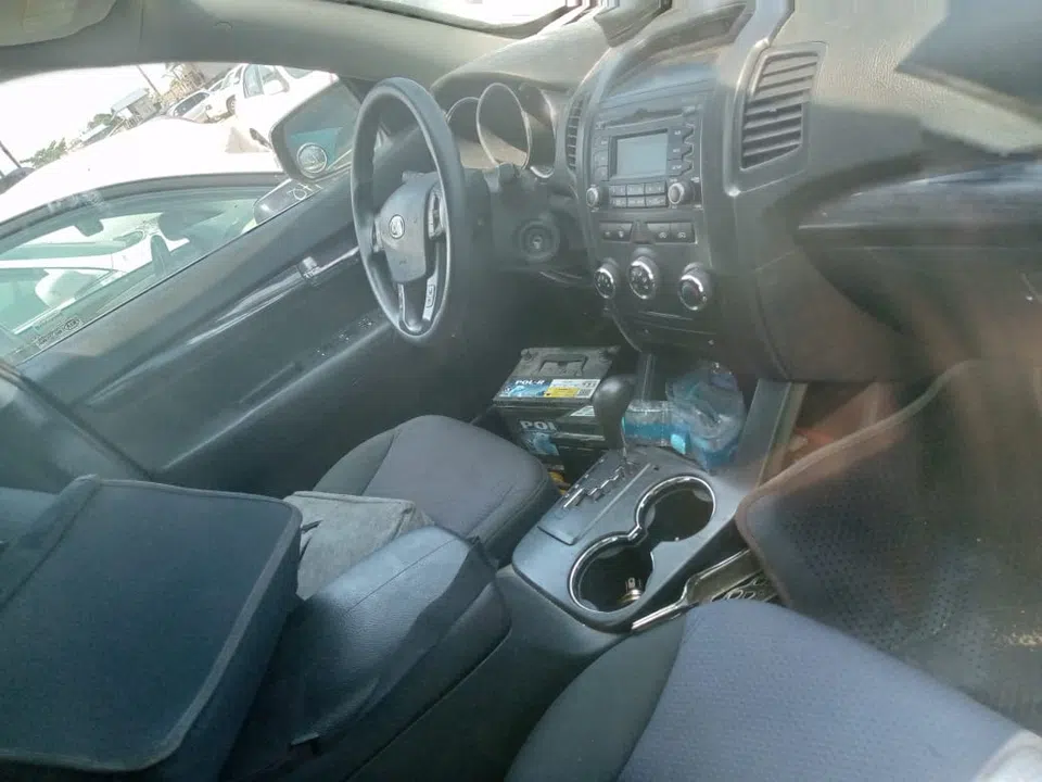 2012 Kia Sorento — photo 2
