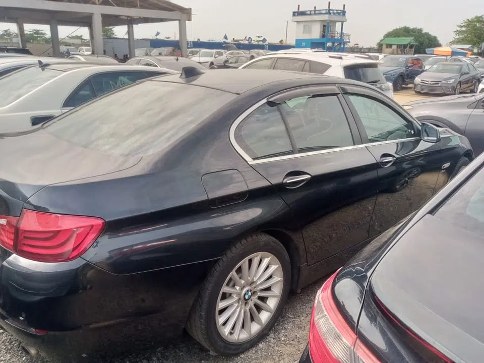 2011 BMW 535i — photo 3