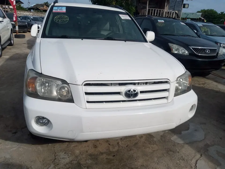 2004 Toyota Highlander — photo 3