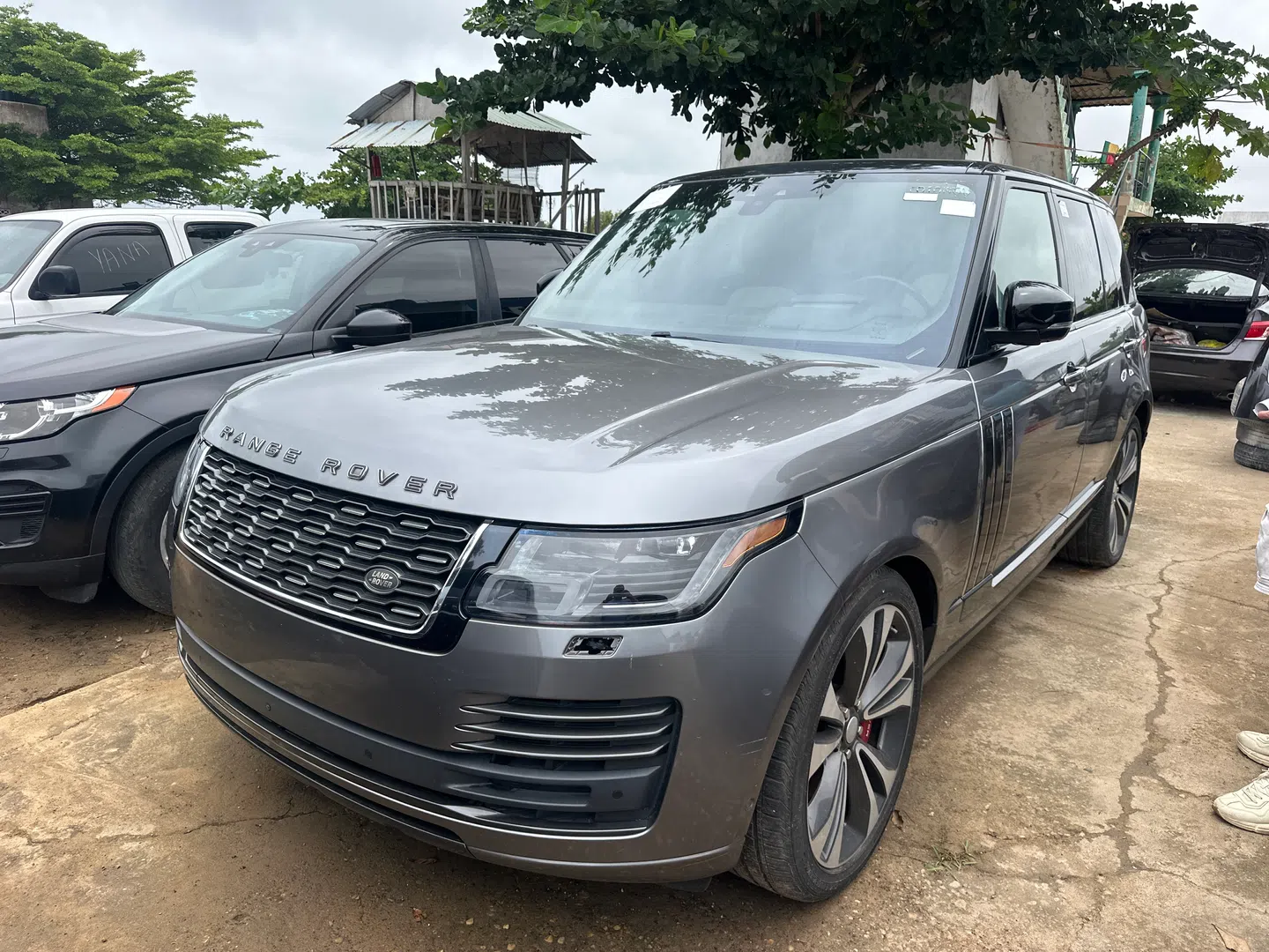 2020 Range Rover sv — photo 1