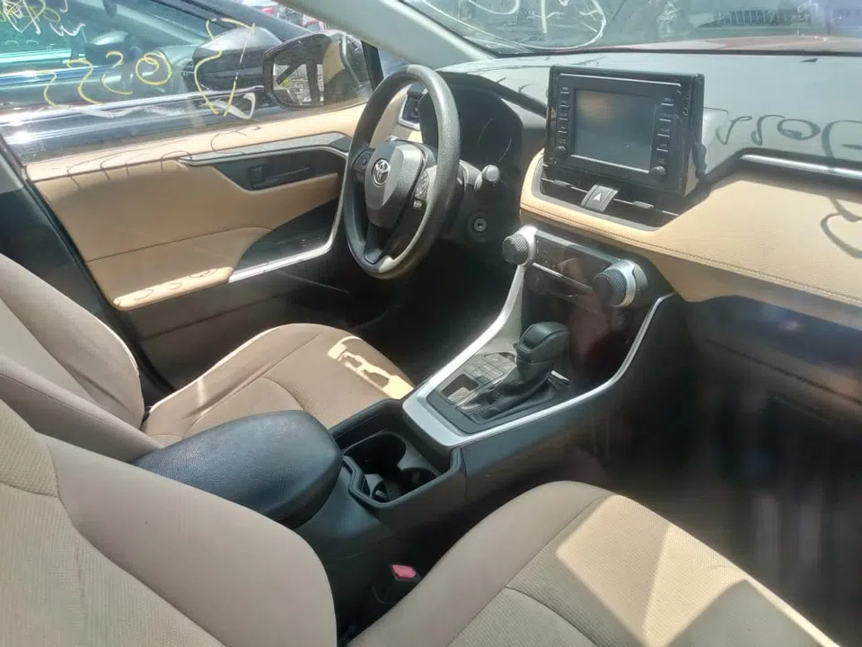 2019 Toyota Rav4 — photo 3