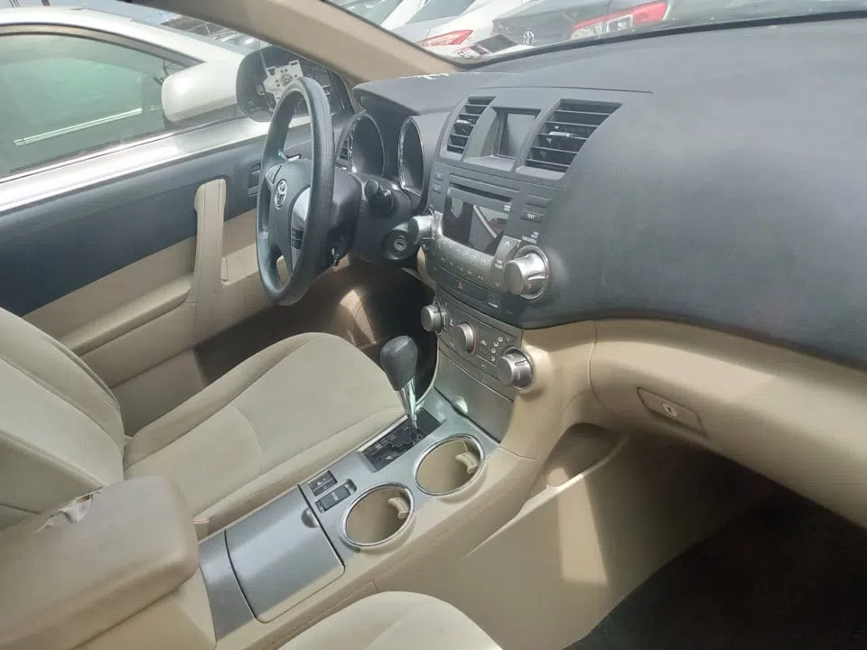 2012 Toyota Highlander — photo 3