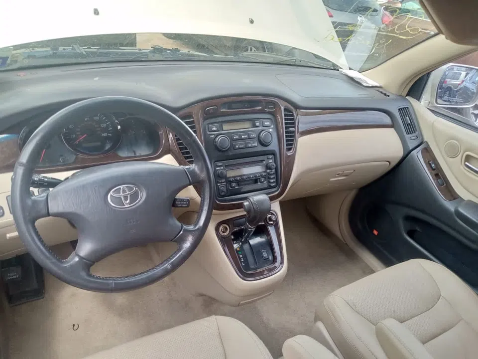 2001 Toyota Highlander — photo 2