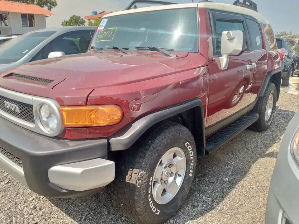 2008 Toyota Fj Cruiser — photo 2