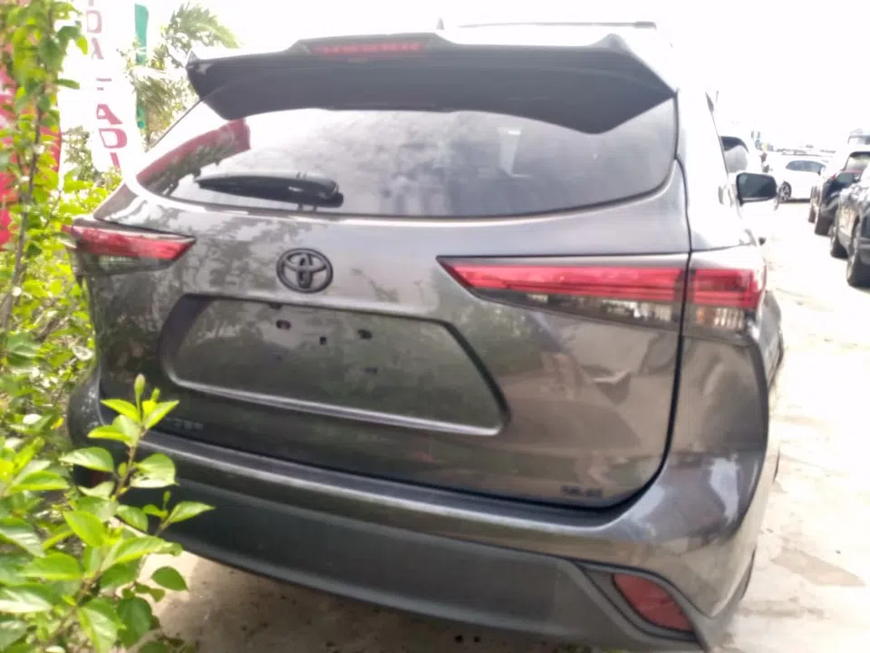 2023 Toyota Highlander — photo 3