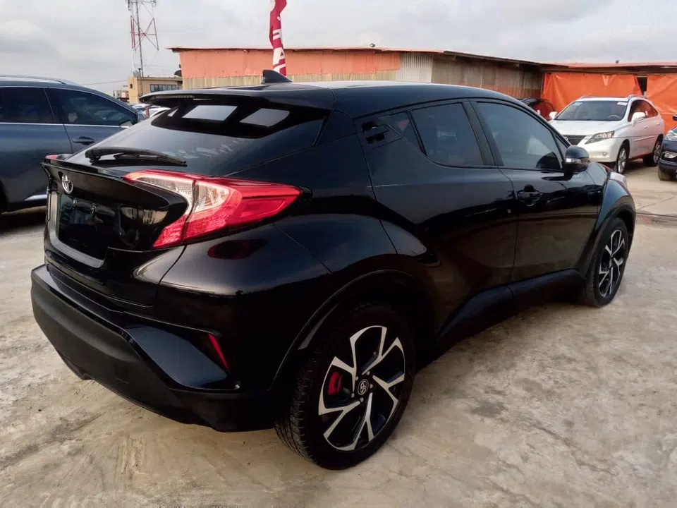2018 Toyota C-Hr — photo 2