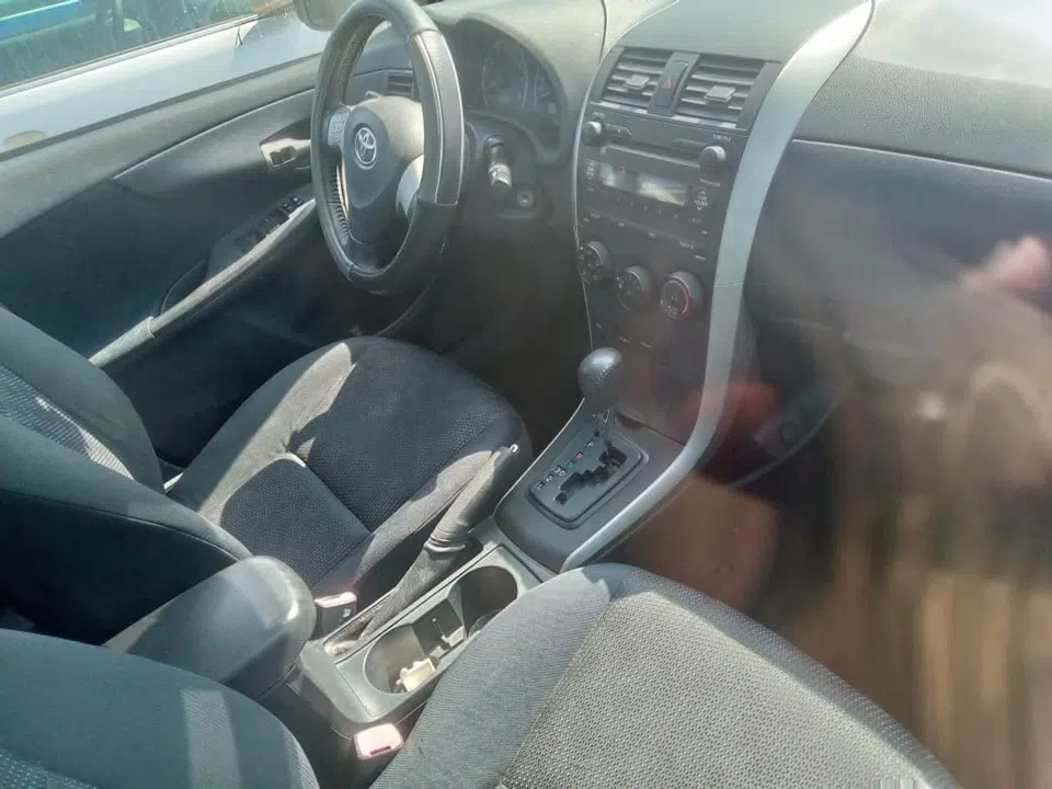 2009 Toyota Corolla — photo 3