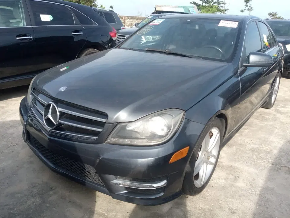 2014 Mercedes-Benz C 300 — photo 2