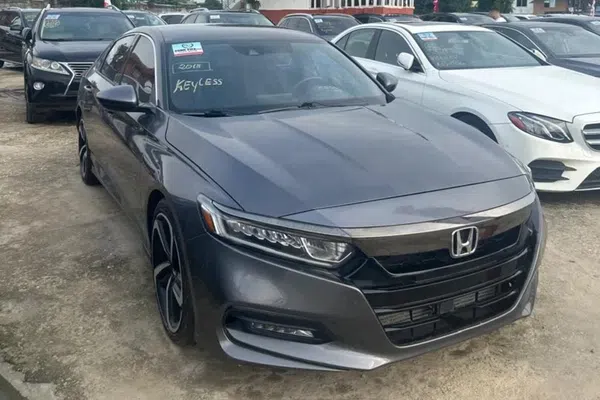 2018 Honda Accord – photos, prix et caractéristiques