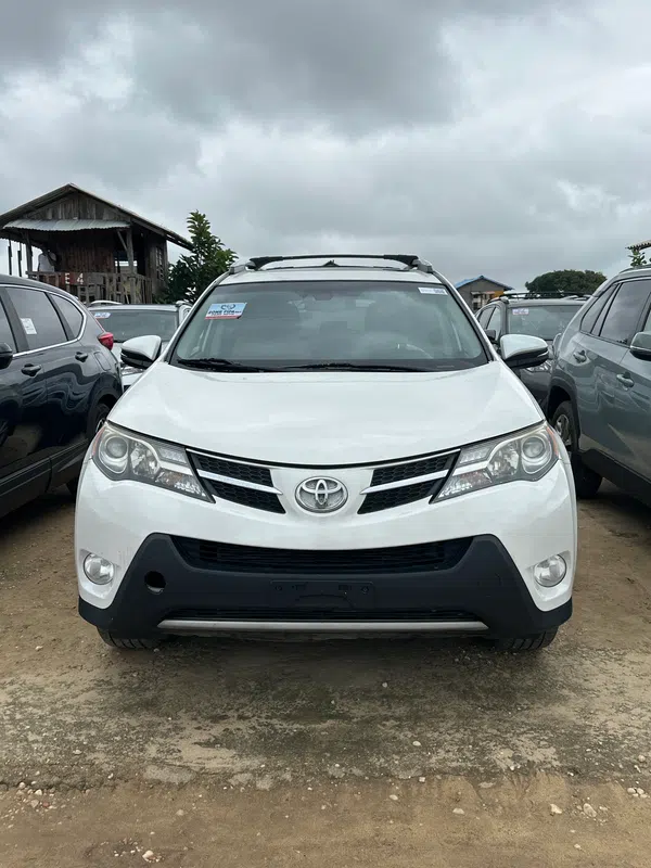 2014 Toyota Rav4 limted – photos, prix et caractéristiques