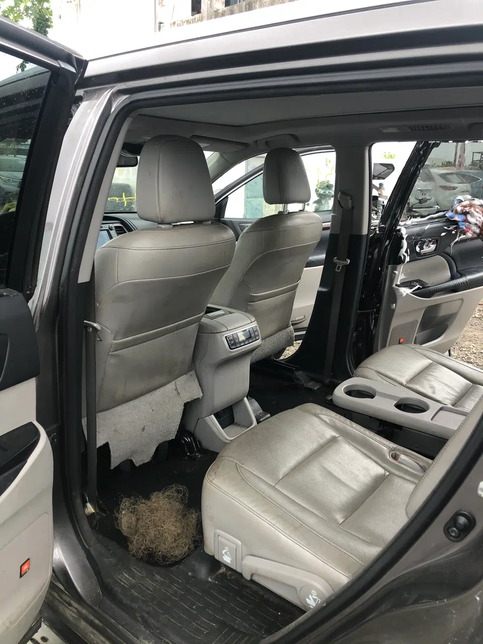 2014 Toyota Highlander — photo 2