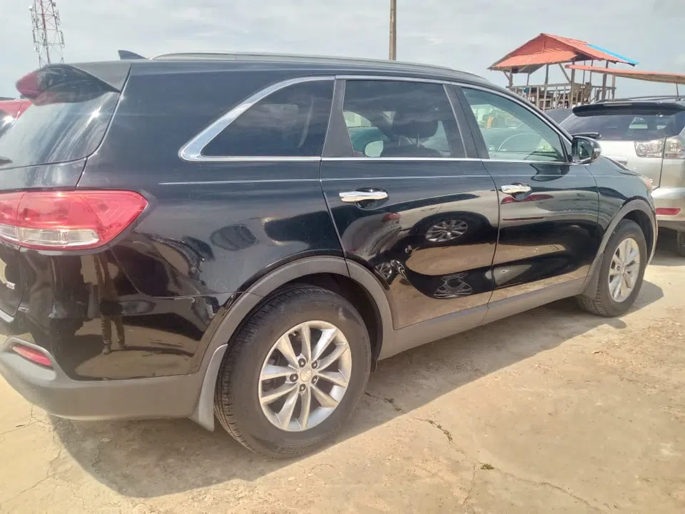 2016 Kia Sorento — photo 3