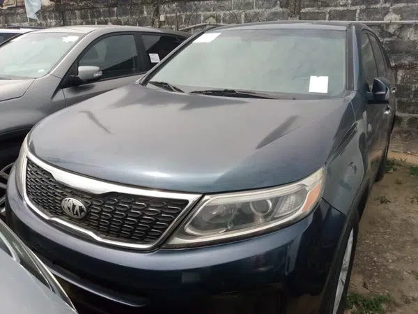 2014 Kia Sorento photos, price and features