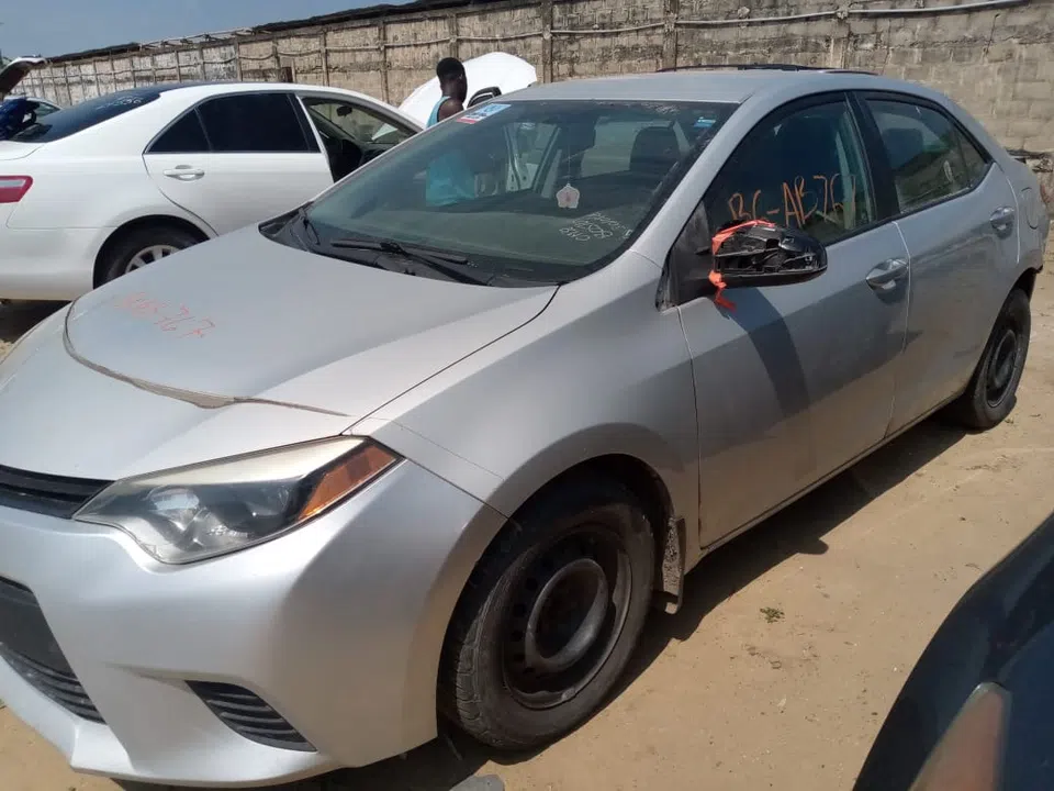 2014 Toyota Corolla — photo 3