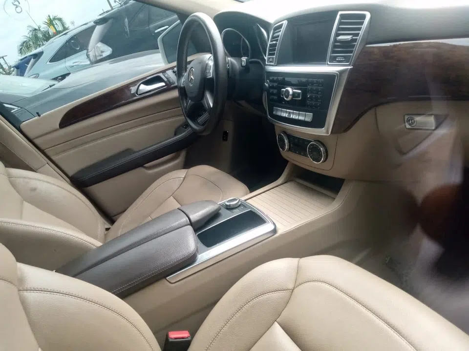 2012 Mercedes-Benz Ml350 — photo 2