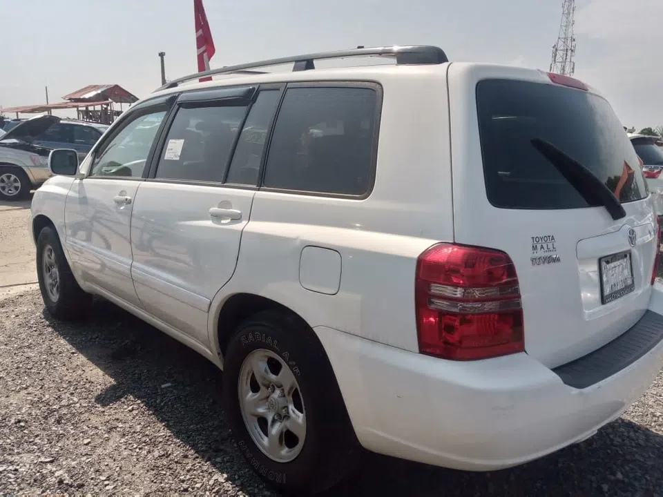 2002 Toyota Highlander — photo 2