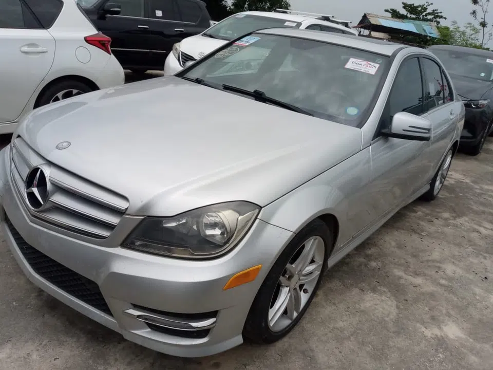 2013 Mercedes-Benz C-Class — photo 3