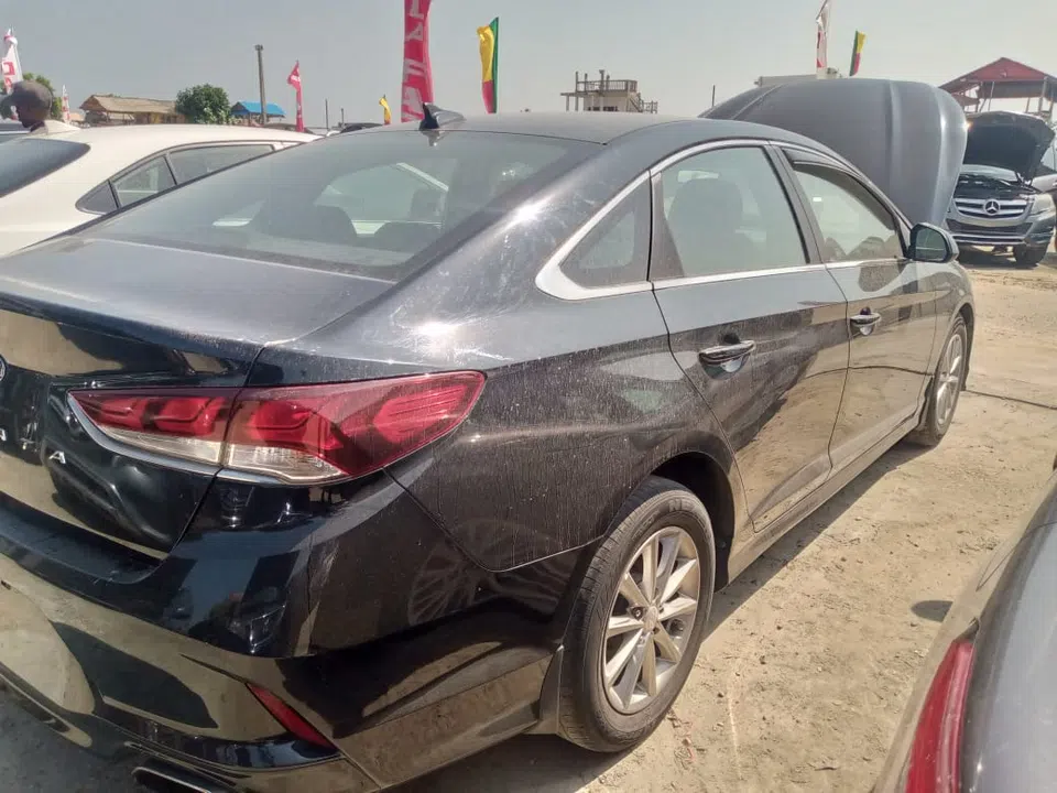 2018 Hyundai Sonata — photo 2