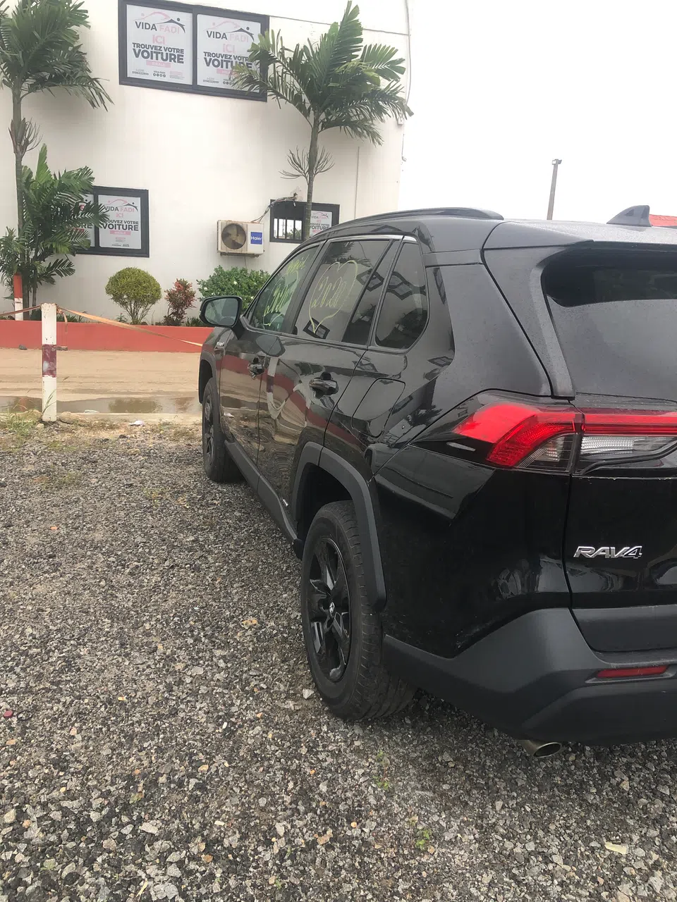 2020 Toyota Rav4 — photo 2