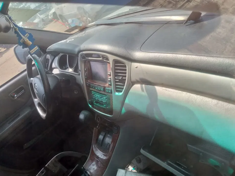 2005 Toyota Highlander — photo 2