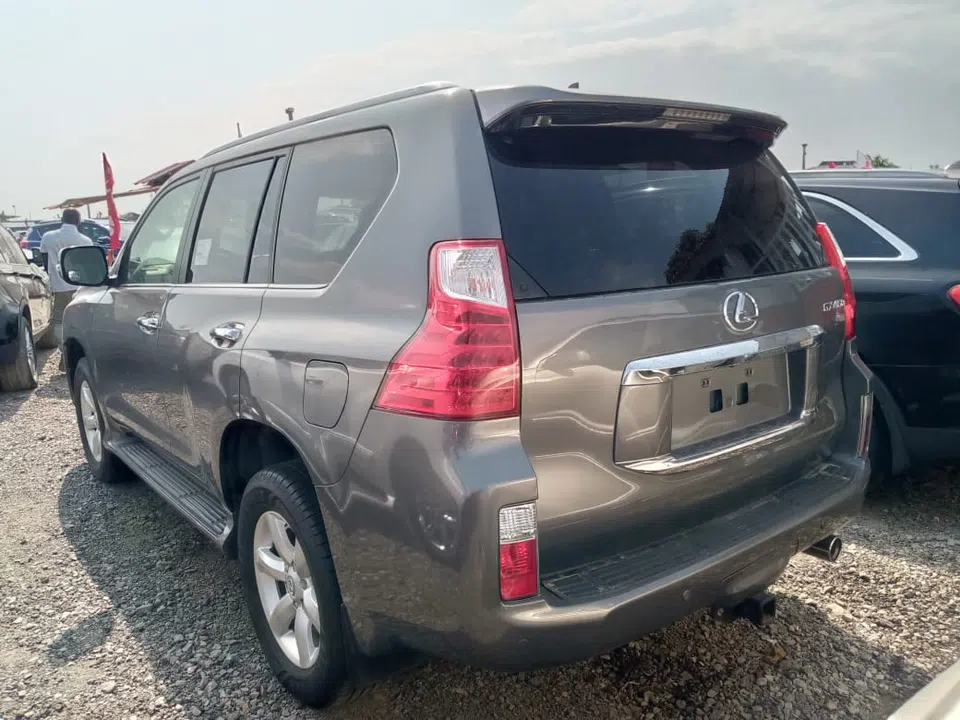 2011 Lexus Gx 460 — photo 3