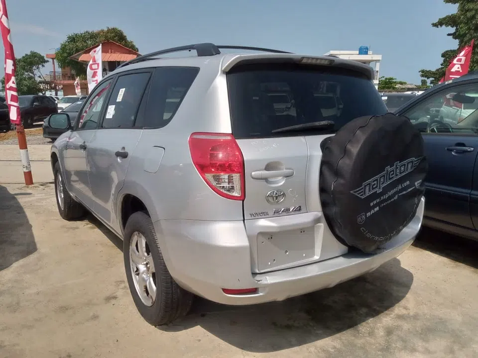 2006 Toyota Rav4 — photo 3