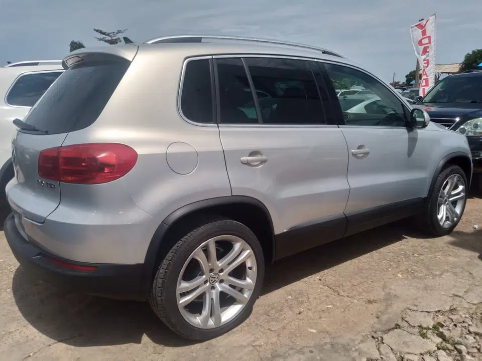 2013 Volkswagen Tiguan — photo 3