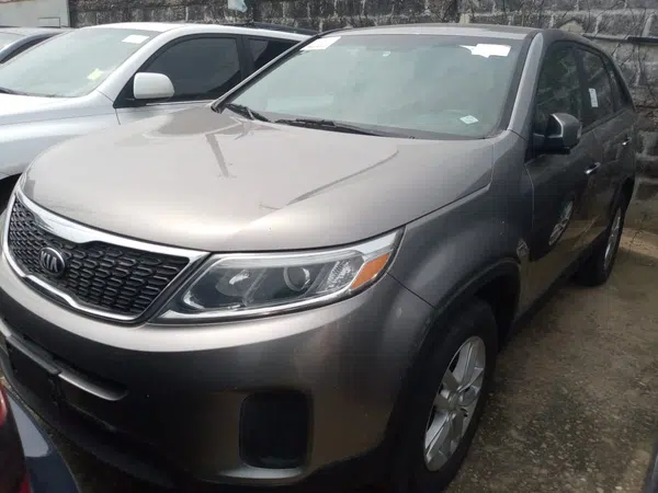 2015 Kia Sorento photos, price and features