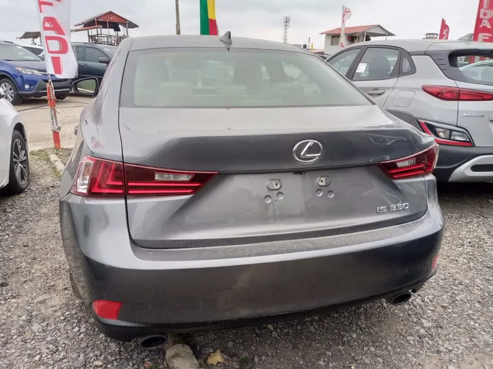 2014 Lexus Is 350 — photo 3