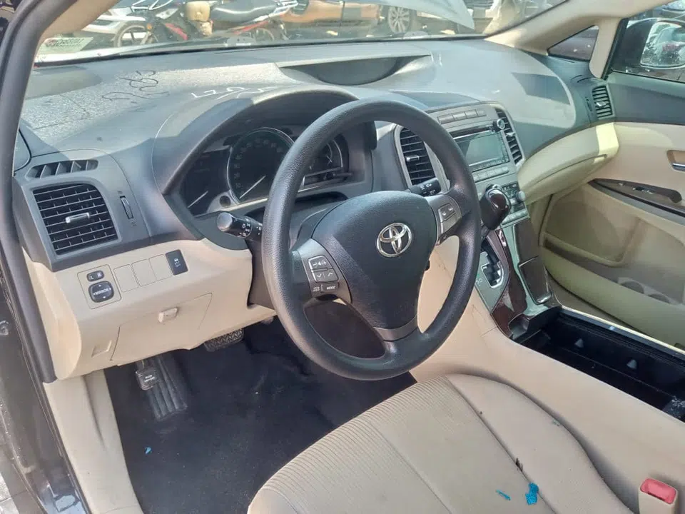 2011 Toyota Venza — photo 3