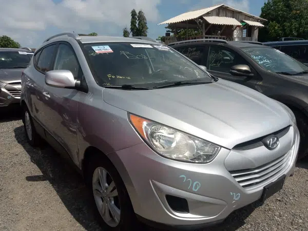 2011 Hyundai Tucson photos, price and features