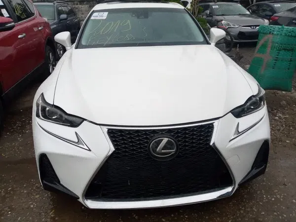 2019 Lexus Is photos, price and features