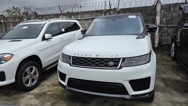 2018 Land-Rover Range Rover Sport sport hse – photos, prix et caractéristiques