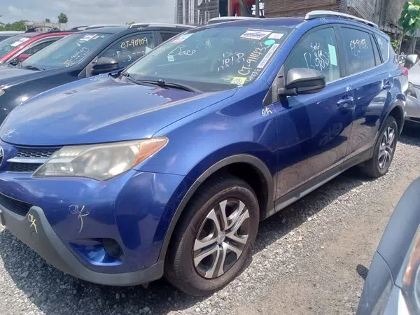 2015 Toyota Rav4 photos, price and features