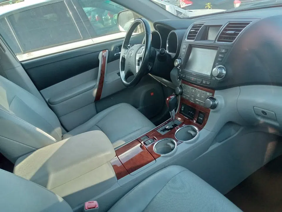 2012 Toyota Highlander — photo 3